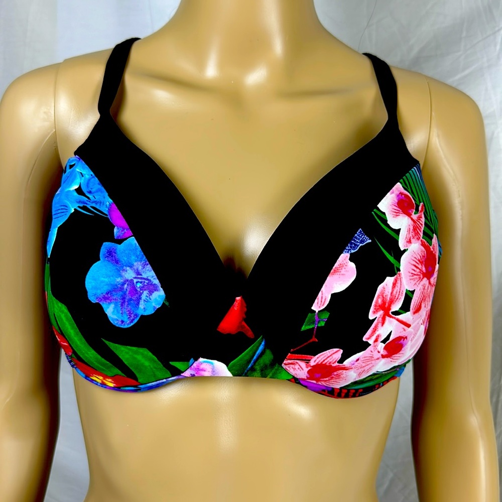 INTO THE BLEU AMEREX | Bikini Top 38 D Underwire. Like New.
